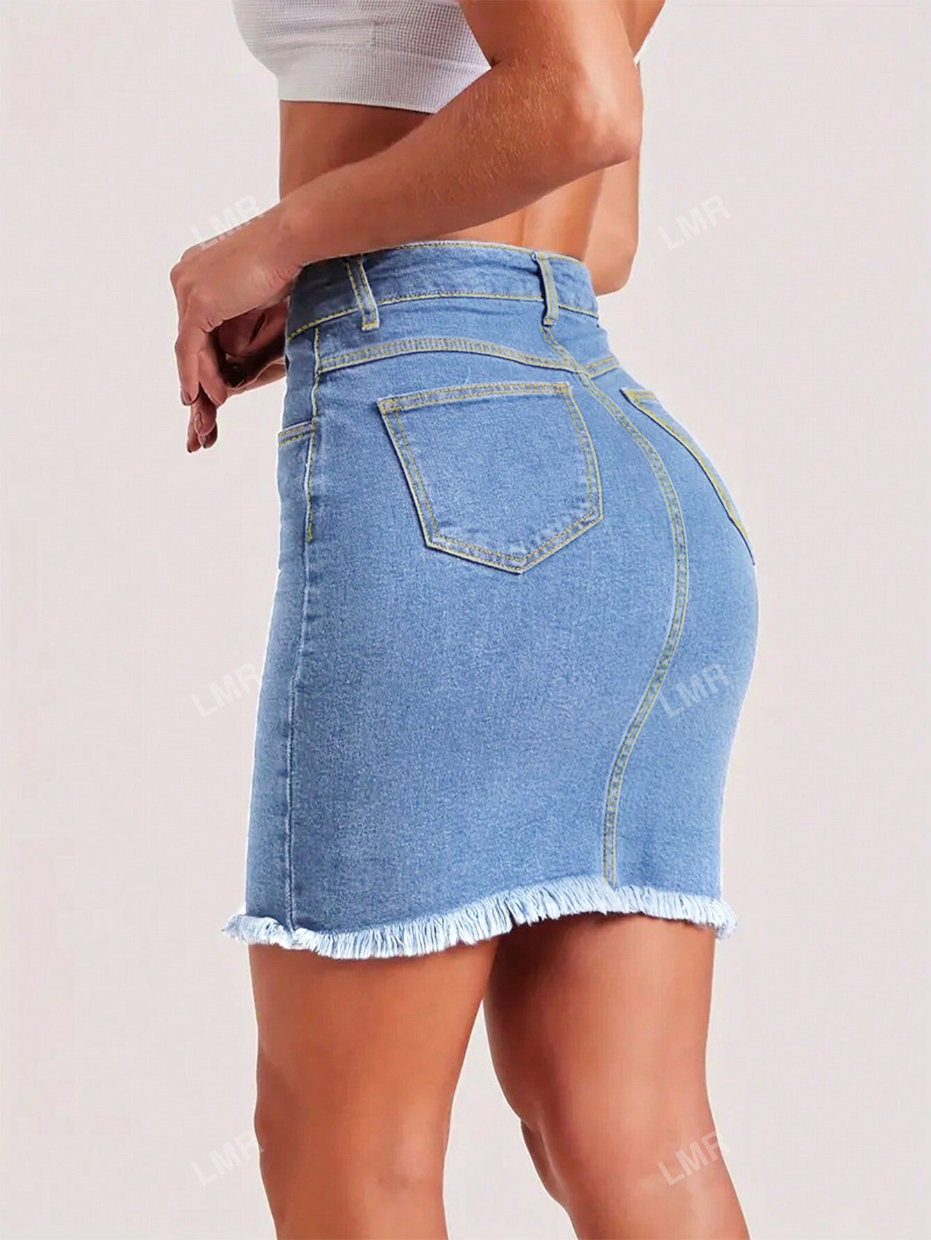 Tight-Fitting Pencil Denim Skirt With Frayed Hem Light Wash