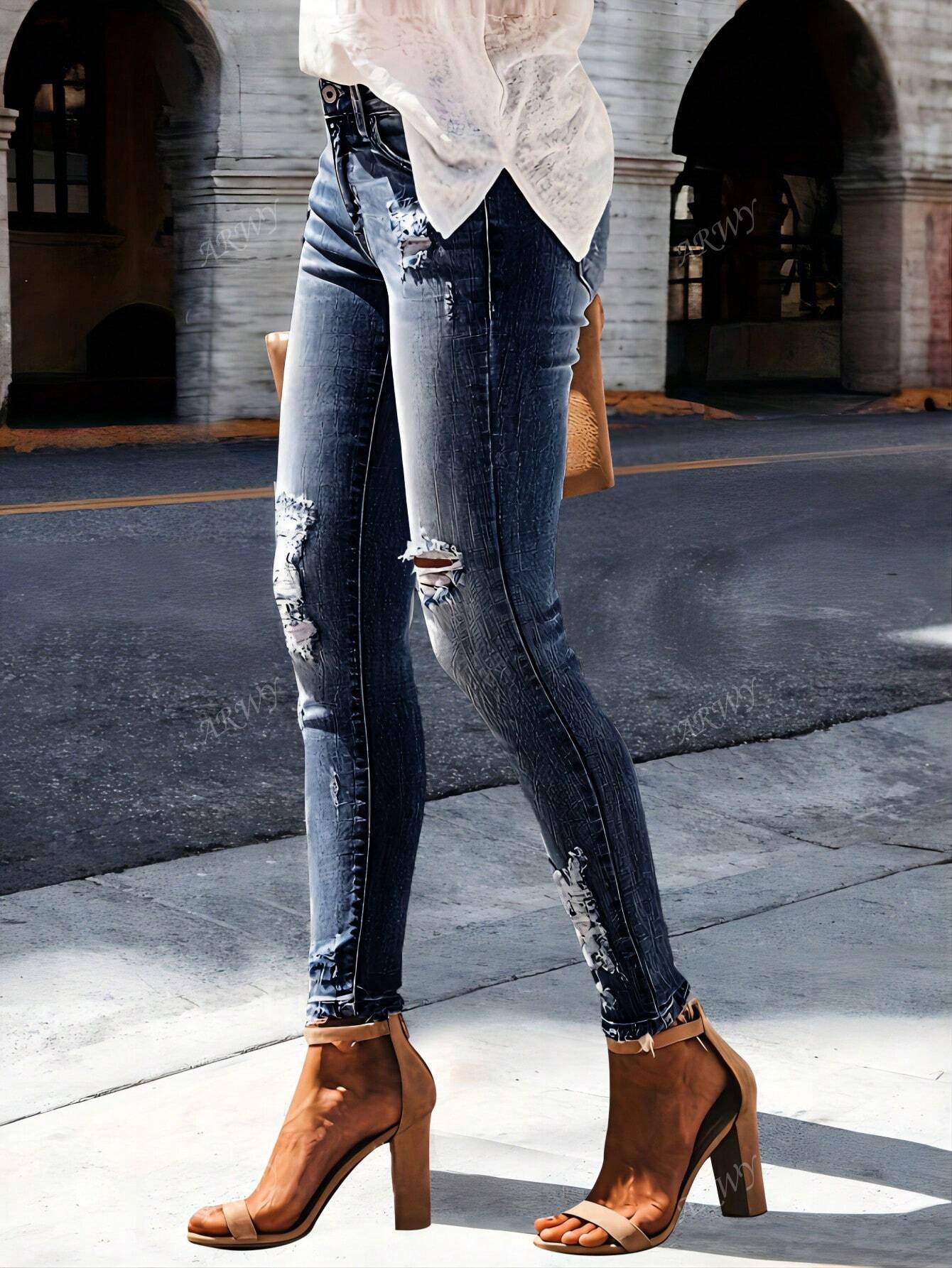 Women's Slim Fit Casual Jeans With Distressed Details And Hand Pockets,Ladies Casual Pocket,Ripped,Zipper Natural Skinny,Tapered/Carrot Long Dark Wash Curvy Regular Fit Women Jeans,Spring/Fall,Casual Daily Wear Dark Wash