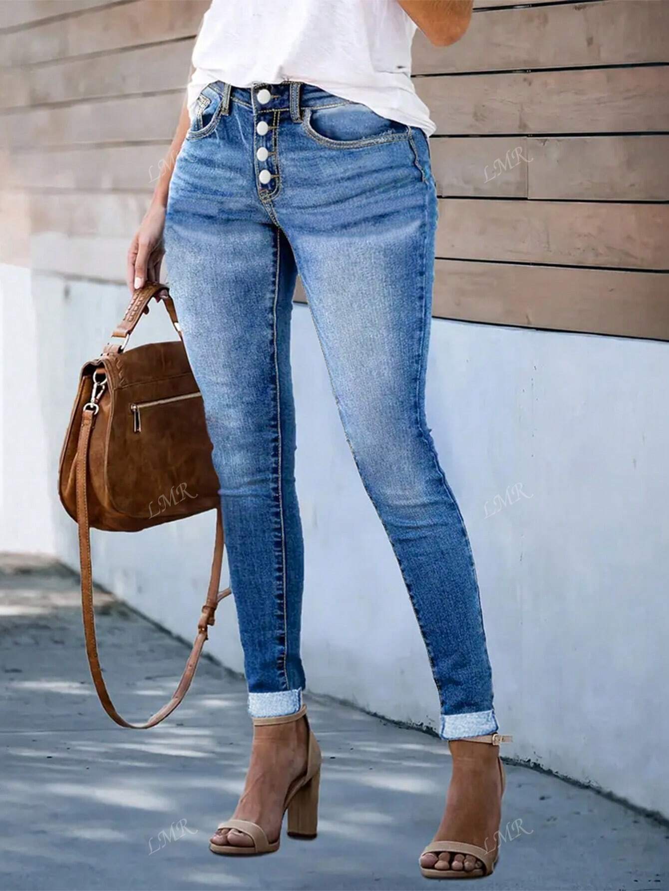Women's Button Waist Belt Loop Pocket Fashion Streetwear Casual Skinny Stretch Jeans Light Wash